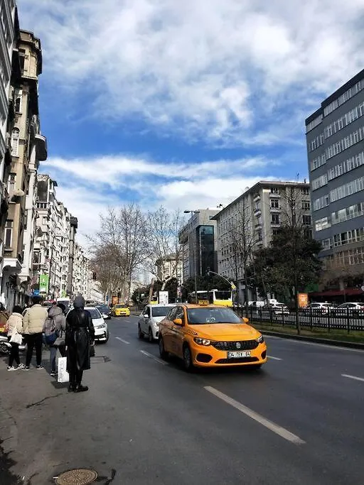 Apartament In The Heart Of Taksim Stambuł